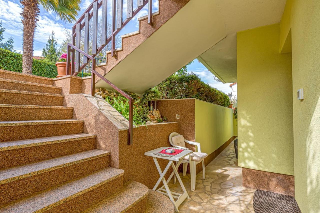 Apartment Flores Stari Pazin Bagian luar foto